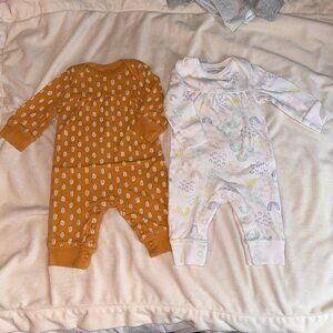 Lot of 2 Carters 3 Month One Piece Pullover Snap Up Jumpsuit Rompers Baby Girl